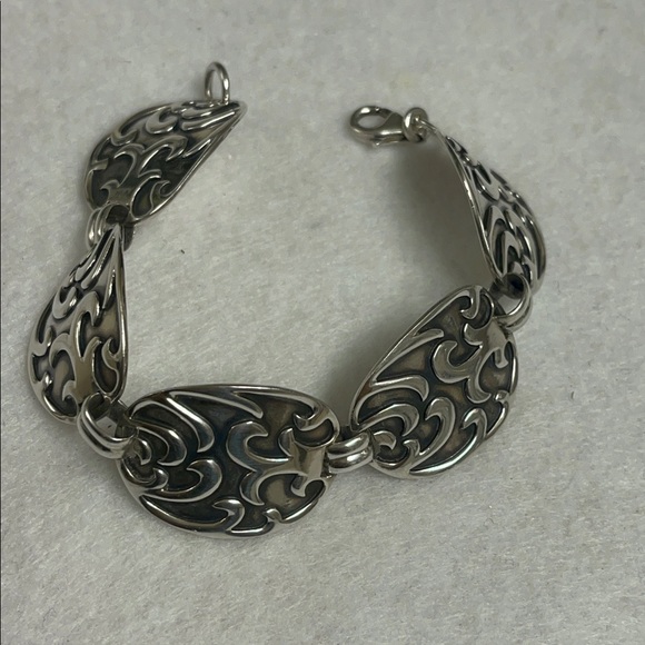 Silpada Circle Of Friends  Bracelet - Picture 6 of 6